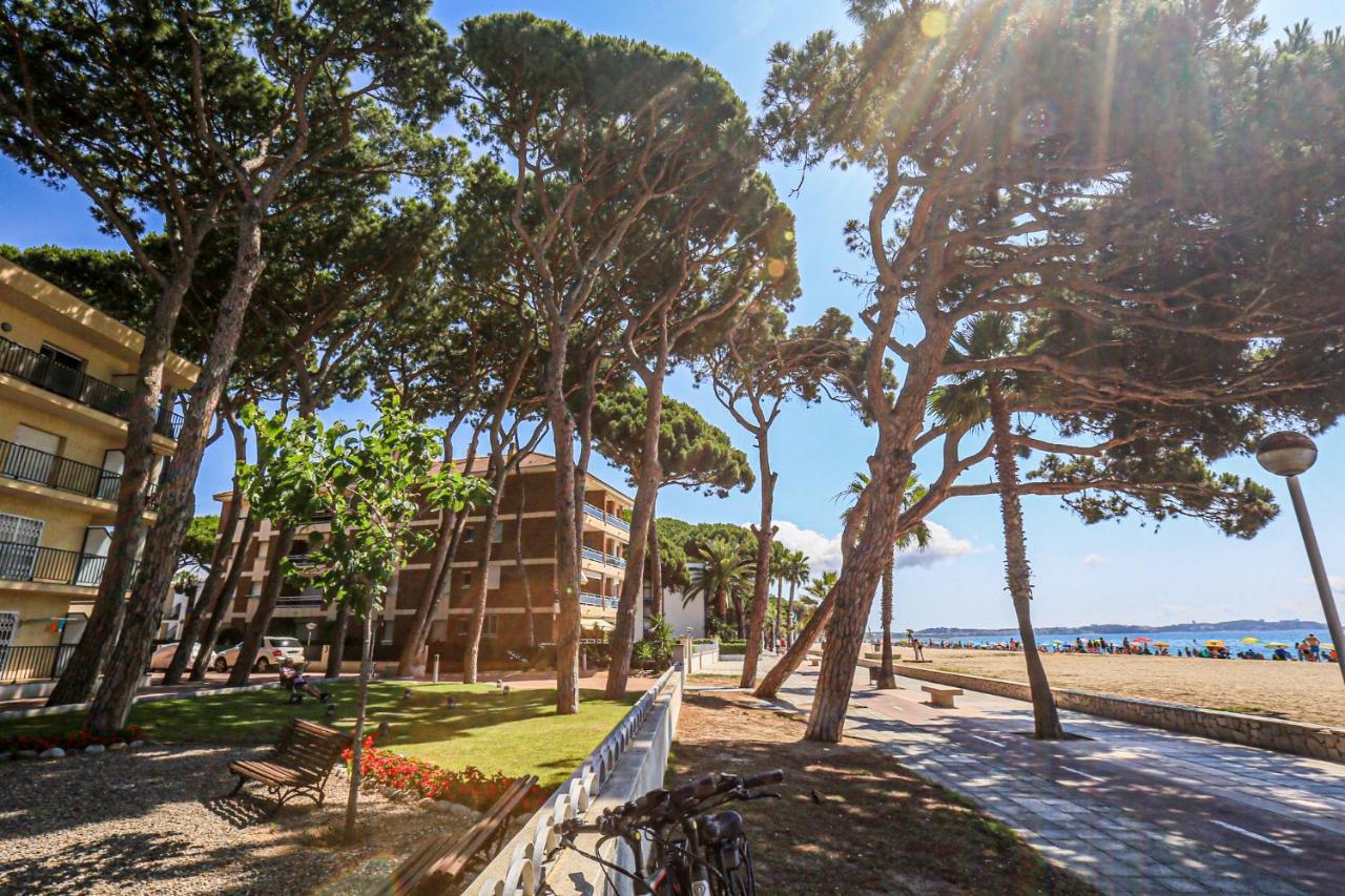 Pins I Mar - Only Families Apartment Cambrils Exterior photo